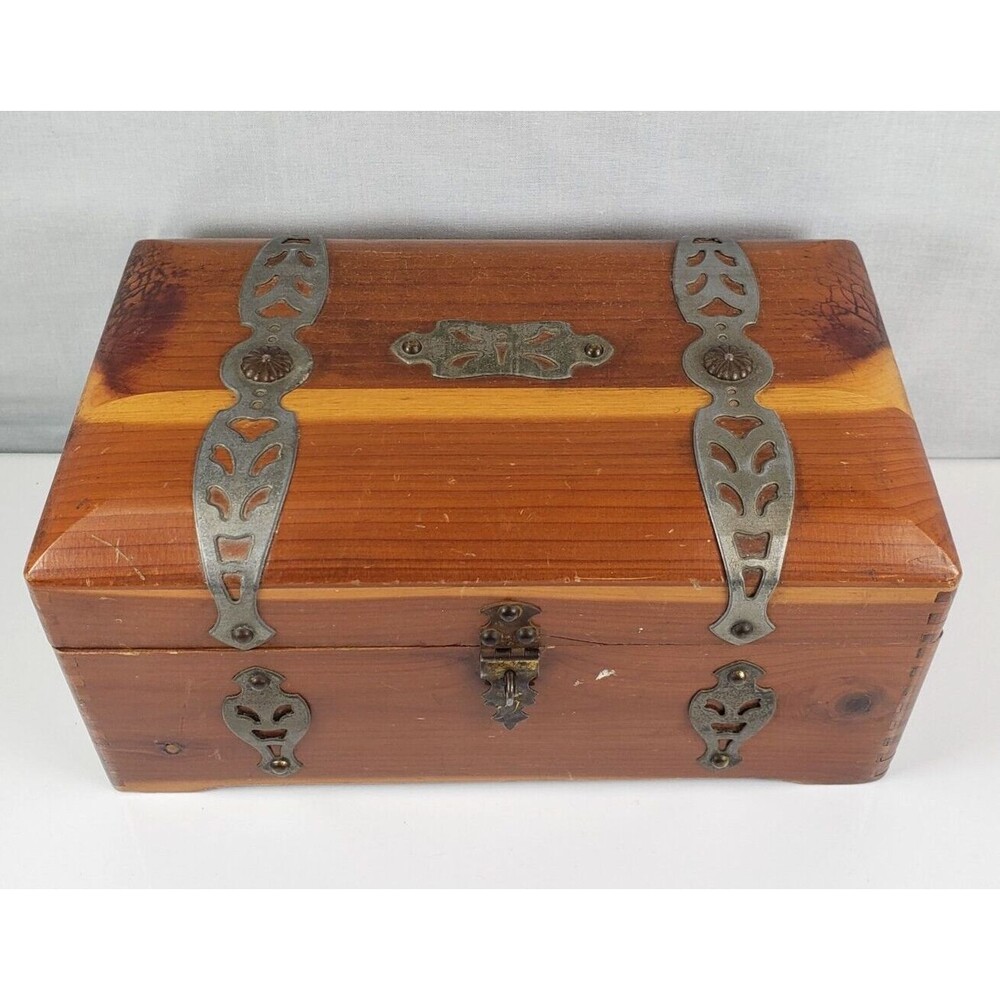 Vintage 1940's McGraw Box Co Made USA Wooden Box Metal Straps Pink Interior